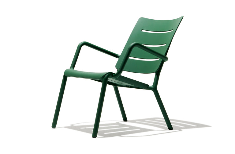 Outo Outdoor Lounge Chair